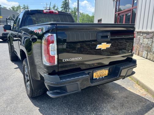 Black 2016 Chevrolet Colorado LT