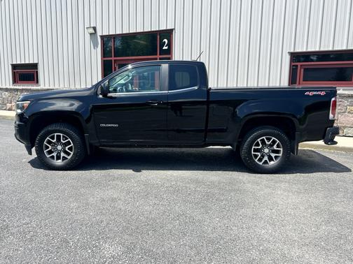 Black 2016 Chevrolet Colorado LT