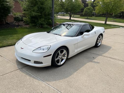 2005 Chevrolet Corvette Base