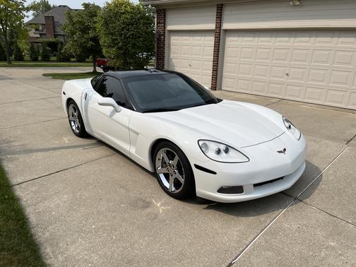 2005 Chevrolet Corvette Base