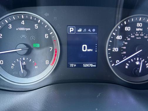 Gray 2016 Hyundai TUCSON SE