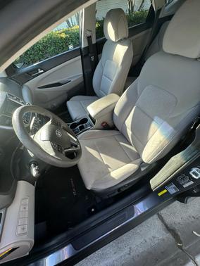 Gray 2016 Hyundai TUCSON SE
