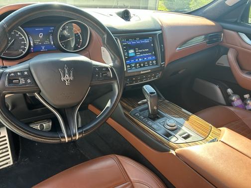 White 2019 Maserati Levante GTS