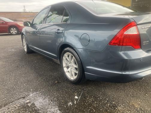 Green 2012 Ford Fusion SEL