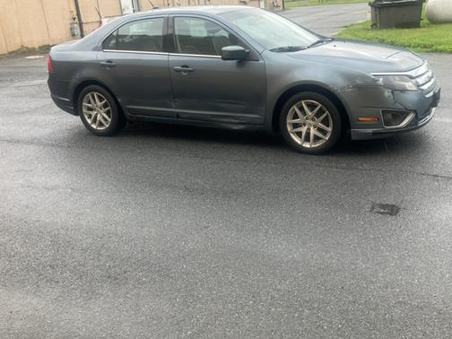 Green 2012 Ford Fusion SEL