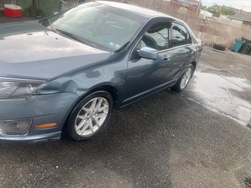 Green 2012 Ford Fusion SEL