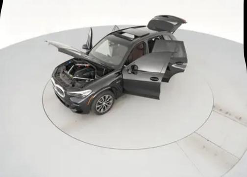 Black 2022 BMW X5 PHEV xDrive45e