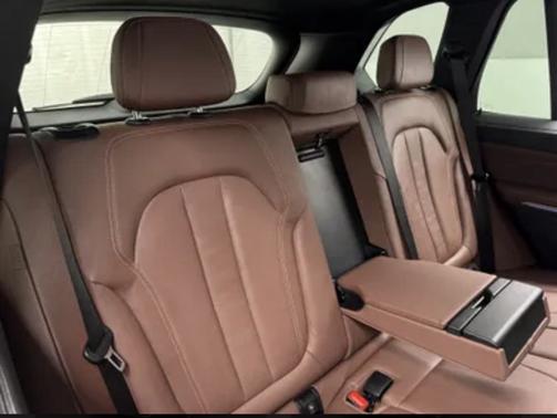 Black 2022 BMW X5 PHEV xDrive45e