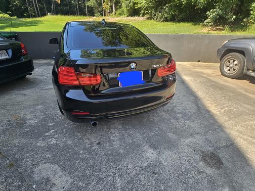 Black 2014 BMW 320 i