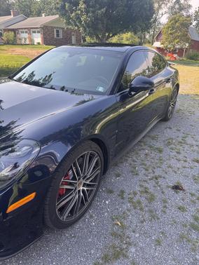 Blue 2018 Porsche Panamera Panamera Turbo
