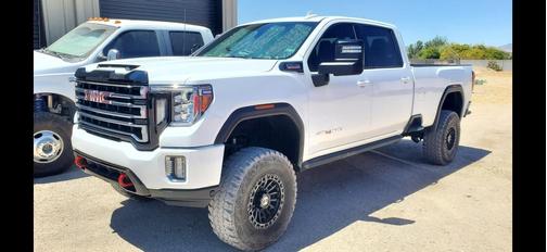 White 2022 GMC Sierra 3500 AT4