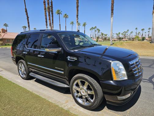 2012 Cadillac Escalade Luxury