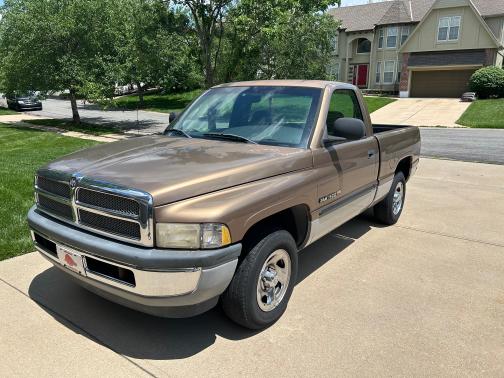2000 Dodge Ram 1500 Base
