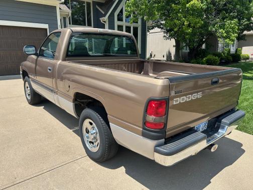 2000 Dodge Ram 1500 Base