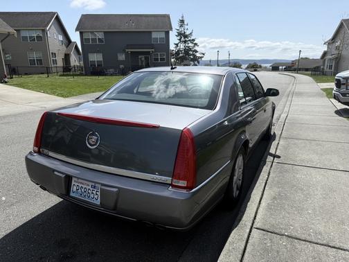 2007 Cadillac DTS Base