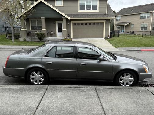 2007 Cadillac DTS Base