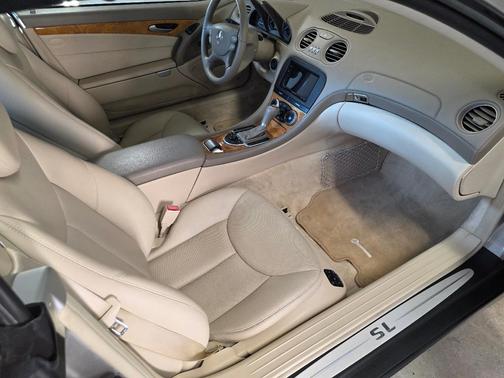 Gold 2006 Mercedes-Benz SL-Class SL500 Roadster