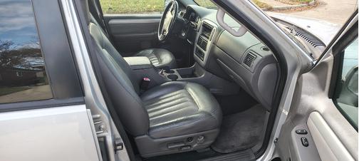 2002 Mercury Mountaineer Base