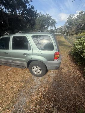 2005 Ford Escape XLS