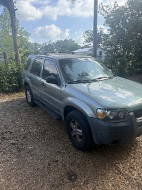 2005 Ford Escape XLS