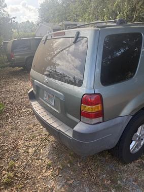 2005 Ford Escape XLS