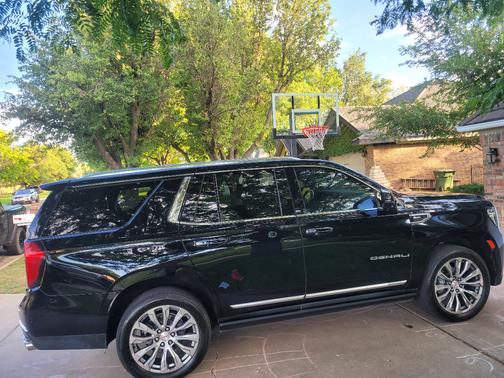 Black 2021 GMC Yukon Denali