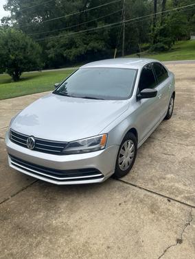Silver 2015 Volkswagen Jetta 2.0L Base