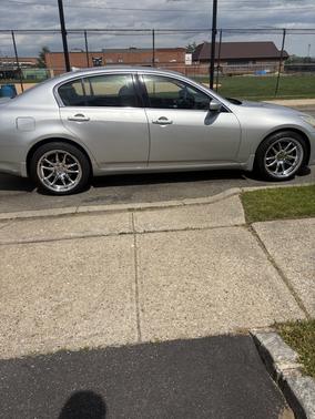 Silver 2010 INFINITI G37 x