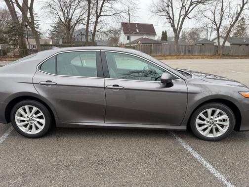 2022 Toyota Camry LE