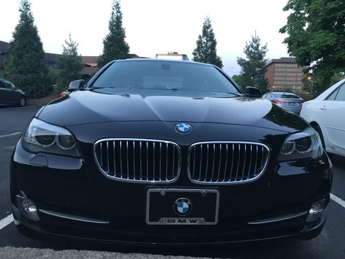 Photo 2 of 12 of 2011 BMW 535 i xDrive