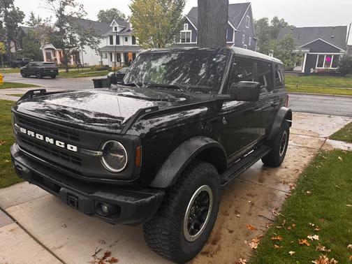 Black 2023 Ford Bronco Black Diamond Advanced