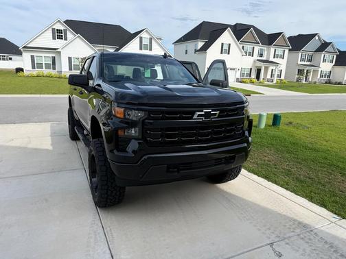 Black 2023 Chevrolet Silverado 1500 Custom