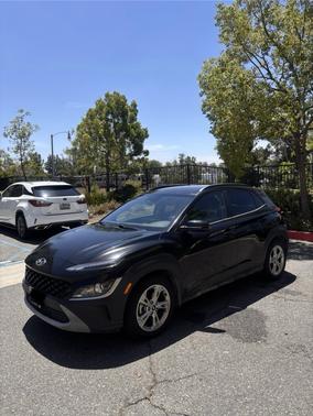 Black 2022 Hyundai KONA SEL