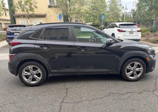 Black 2022 Hyundai KONA SEL