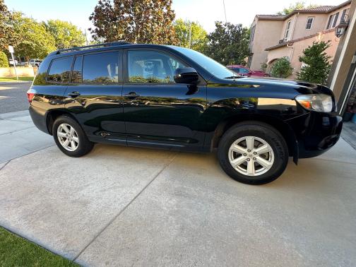 2010 Toyota Highlander Base