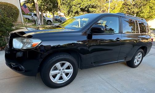 2010 Toyota Highlander Base
