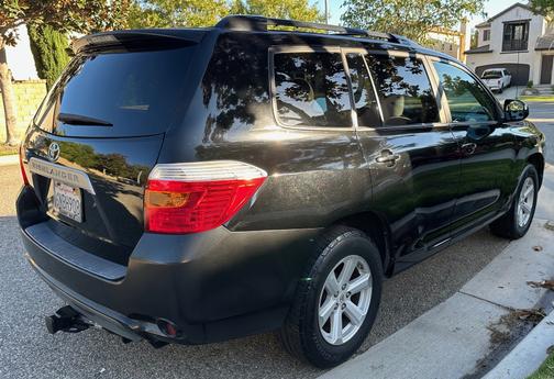 2010 Toyota Highlander Base