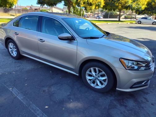 2016 Volkswagen Passat 1.8T S