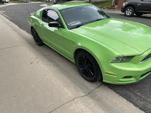 2014 Ford Mustang V6