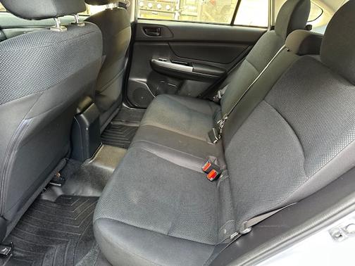 2016 Subaru Impreza 2.0i