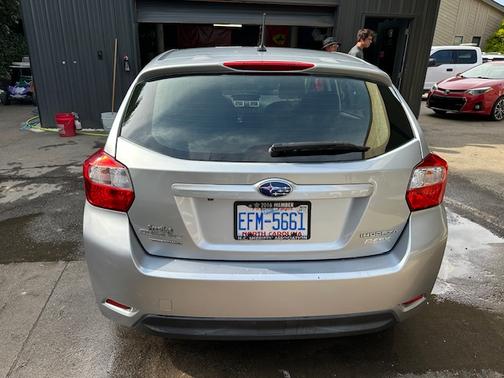 2016 Subaru Impreza 2.0i