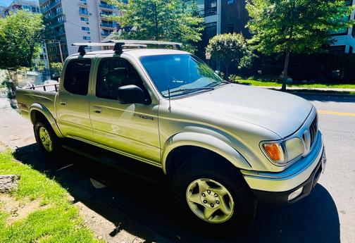 Silver 2003 Toyota Tacoma PreRunner Double Cab