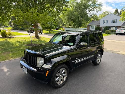 Black 2012 Jeep Liberty Sport
