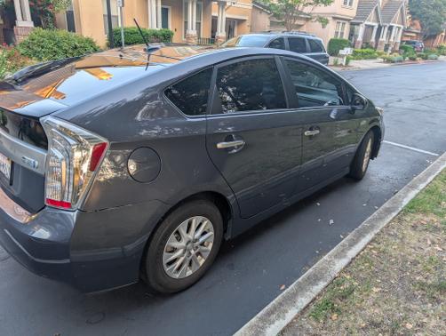 2015 Toyota Prius Plug-in Base