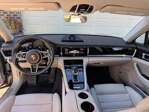 Silver 2020 Porsche Panamera 4 E-Hybrid 10 Years Edition