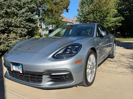 Silver 2020 Porsche Panamera 4 E-Hybrid 10 Years Edition