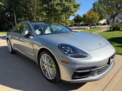 Silver 2020 Porsche Panamera 4 E-Hybrid 10 Years Edition