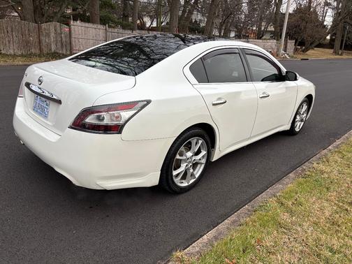 2012 Nissan Maxima SV