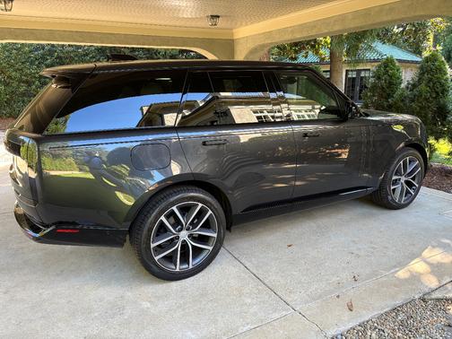 2025 Land Rover Range Rover P400 SE SWB