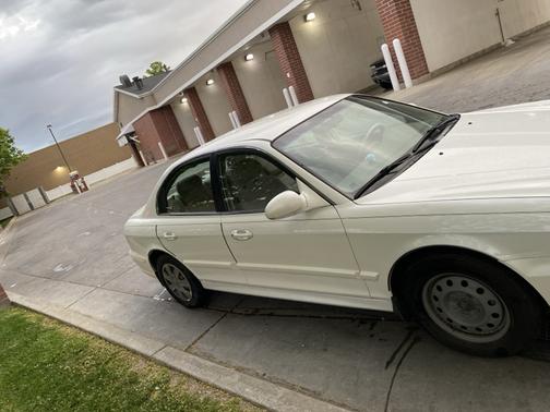 2003 Hyundai SONATA Base
